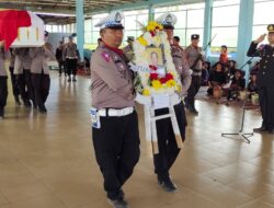 Polres Simalungun Gelar Upacara Pemakaman  Briptu Purn Sarde Krisman Purba Secara Dinas Kepolisian