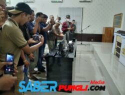 Saber Pungli menangkap 9 Staf Dinas Kependudukan dan Pencatatan Sipil Kotabumi 