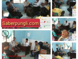 Bhabinkamtibmas Polsek Perdagangan Aiptu Idris Pasaribu dan Bripka Juara M.Gultom  Damaikan Perselisihan Warga