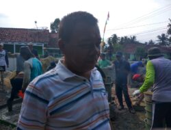 Masyarakat Tiyuh Sugihan Bergotong Royong