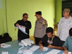 Kapolres Mesuji Dan jajarannya Melaksanakan Monitoring Penyortiran dan Pelipatan Surat Suara Pemilu 2024