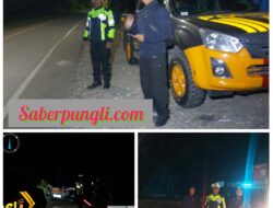 Jaga Situasi Kamtibmas Tetap Kondusif Jelang Pemilu 2024 Polsek Parapat Gelar Blue Light Patrol di Malam Hari