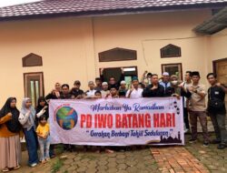 Cakeeep, IWO Batang Hari Sedekah Takjil di Persimpangan Kota Muara Bulian