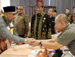 Yopi Karim (YOK) Hadiri Acara Penganugerahan Gelar Adat Wamen Ketenaga Kerjaan RI