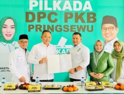 Desk Pilkada PKB Menerima Berkas Pengembalian Bacalanbup Fauzi Di Dampingi DPK Rumah Gibran Pringsewu