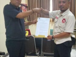 Penyerahan SK DPD IWOI Kabupaten Lampung Barat