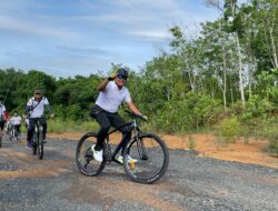 Lapas Karang Intan Wujudkan Program Akselerasi Dengan Gowes Berbagi Sembako