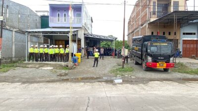 Kantor PT. Masmindo Dwi Area di jaga oleh Security, Brimob dan anggota Polres Luwu