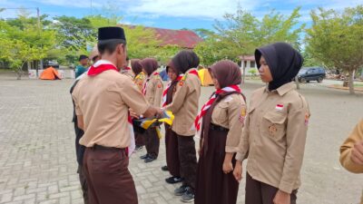 Penyerahan TKU dan pemasangan tanda jabatan
