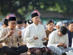Ketua dan Anggota DPRD Provinsi Lampung Bersama Gubernur Lampung Rahmat Mirzani Djausal dan Unsur Forkopimda Sholat Idul Adha 1446 H/2025 M di Lapangan Saburai Enggal