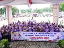 Bupati dan Wakil Bupati Melakukan Pelepasan Kontingen PORPROV XV dari Kabupaten Musi Rawas