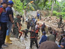 Pemkot Bandar Lampung Bersama TNI Bersinergi Percepat Normalisasi  Sungai di Kecamatan Way Halim