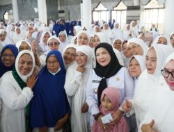Wali Kota Bandar Lampung Melepas Ratusan Jamaah Haji