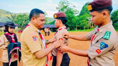 Penyematan Bedge Saka Bhayangkara Oleh Pamong Saka Bhayangkara Polres Luwu 