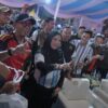 Nobar Final Piala Dunia di Tugu Adipura Bertabur Hadiah, Eva Dwiana Ajak Warga Jaga Kebersamaan
