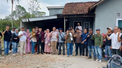 Ahmad Abdi Patoni Resmi Serahkan Berkas Pencalonan Kepala Tiyuh Pulung Kencana, Diantar Koalisi LSM TRINUSA, LBH Adil Nusantara, dan Lintas Organisasi Pers